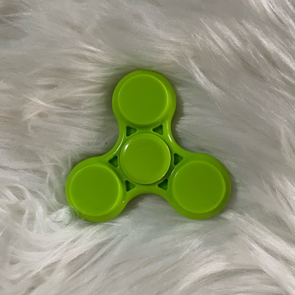 Plain Tri Spinner with Heavy Metal Fidget Toy Hand Spinner - Picture 2 of 4